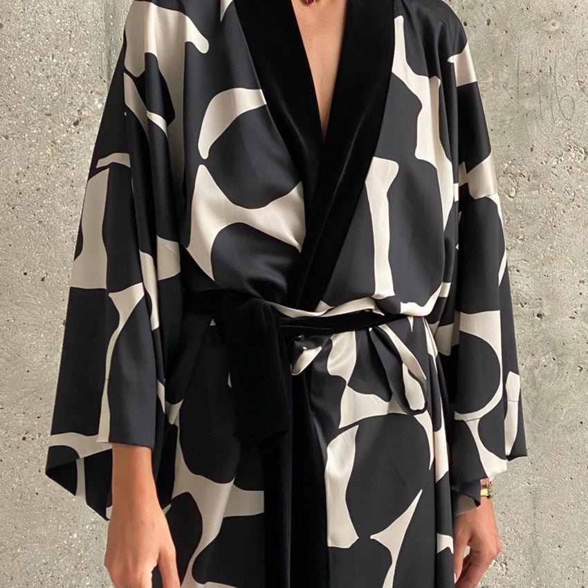 Fashionable Black Woven Printed Loose Long Robe for WomenCasual Sleepwear